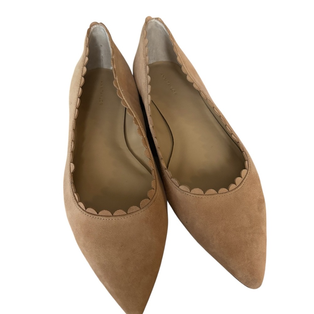 Ann Taylor Beige Scalloped Flats